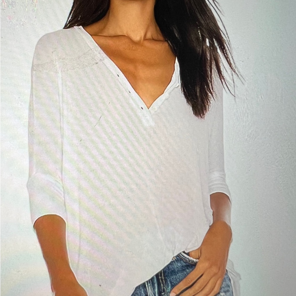Amos Tee in White